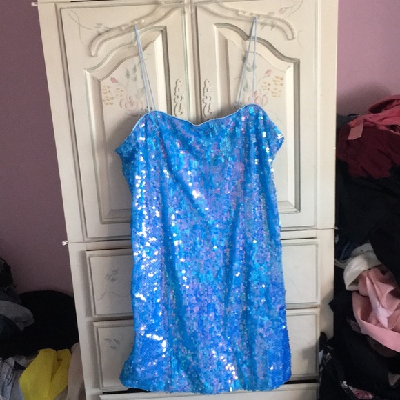 Forever 21 Dresses & Skirts - NWT sequin party dress